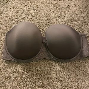 Torrid curve strapless bra. 40 DDD